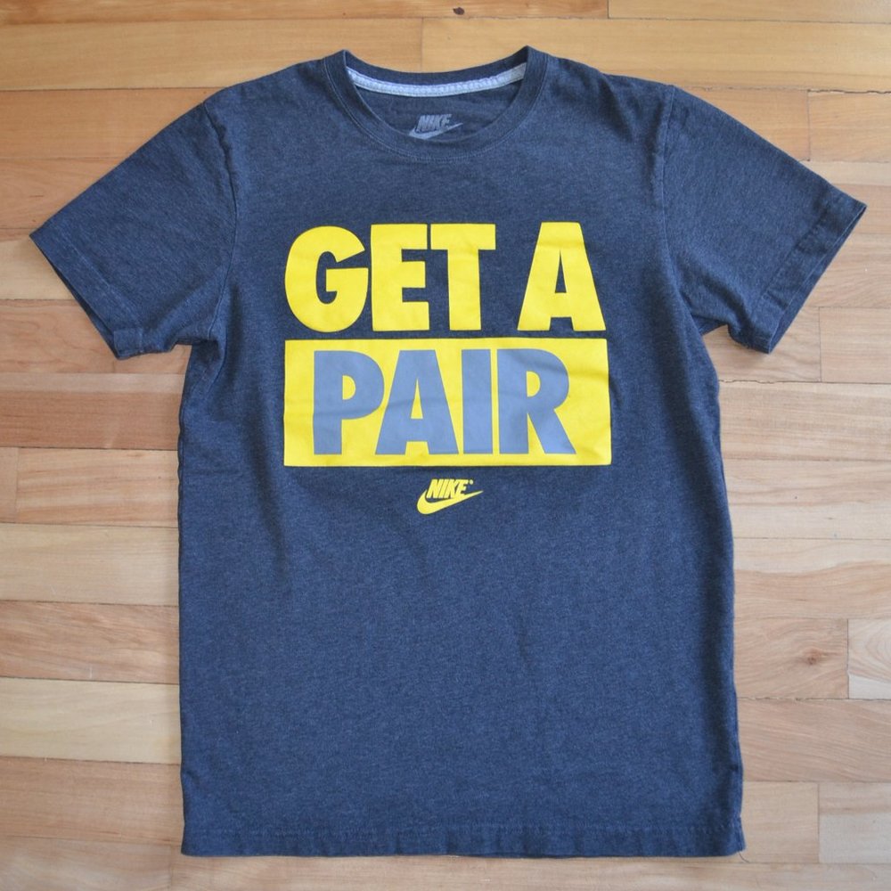 NIKE get a pair T shirt